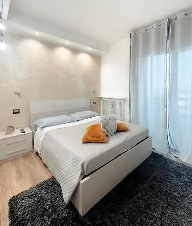 New Carrara Hospital Apartament Bergamo