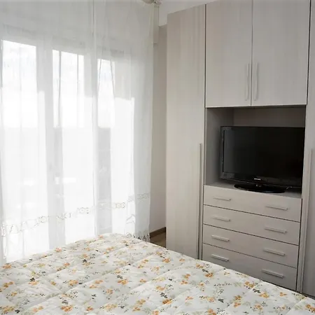 דירה New Carrara Hospital